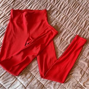 Gap fit ribbed red leggings
